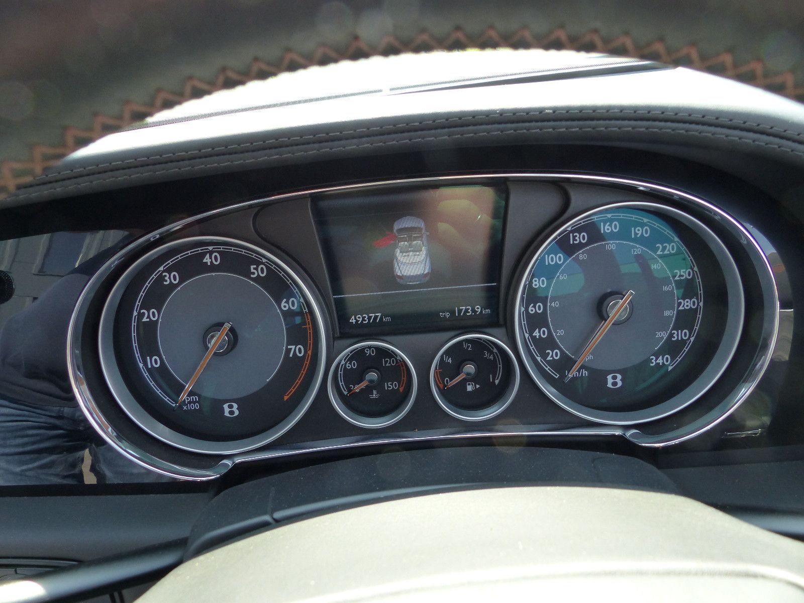 Fahrzeugabbildung Bentley Continental GTC W 12 SPEED MULLINER