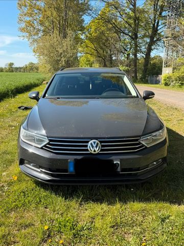 VW Passat Variant