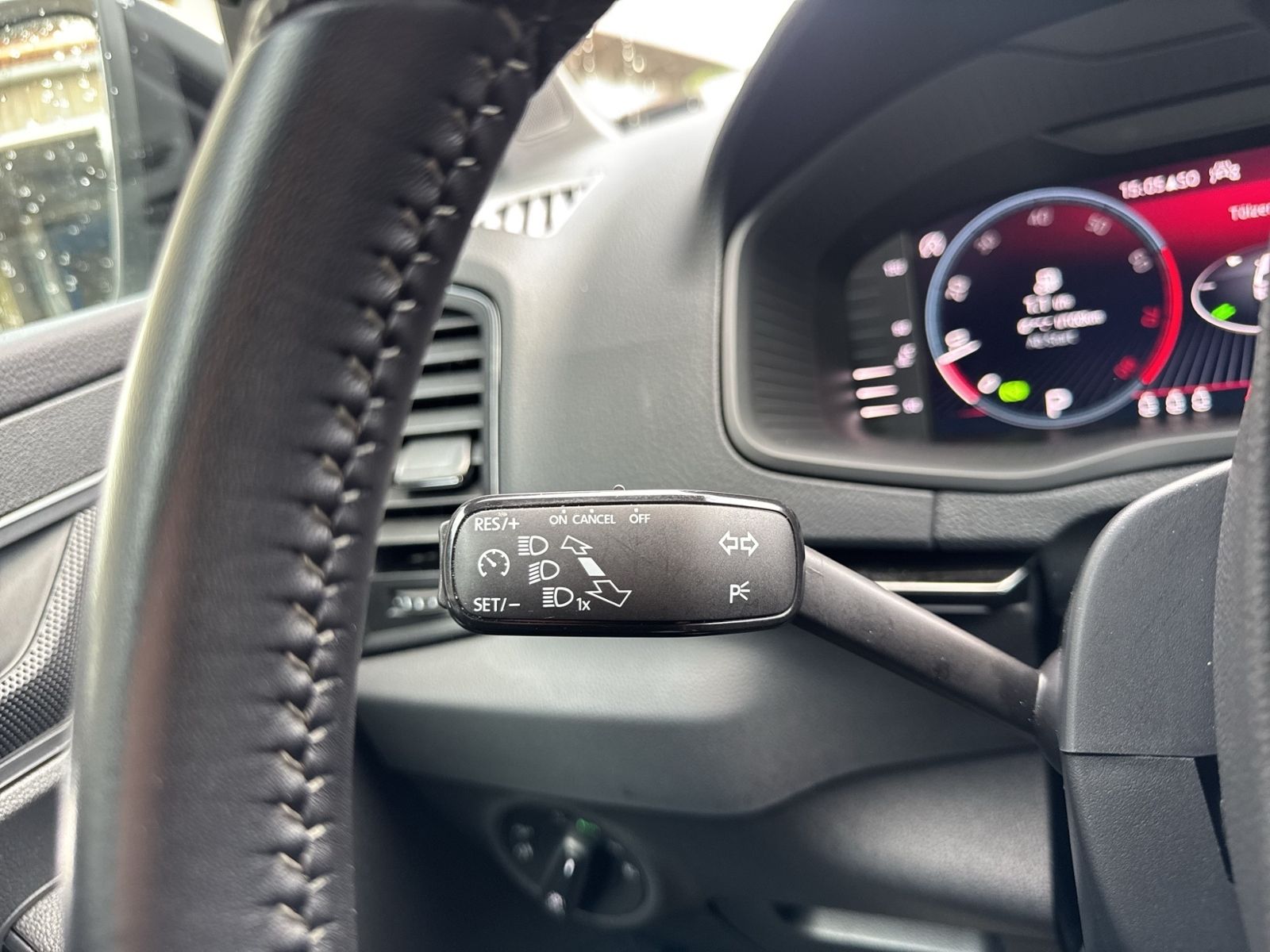Karoq 2.0 TSI Sportline 4x4, AHK, Sportsitze, Pa