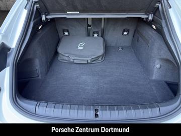 2022 Porsche TAYCAN — миниатюра 11