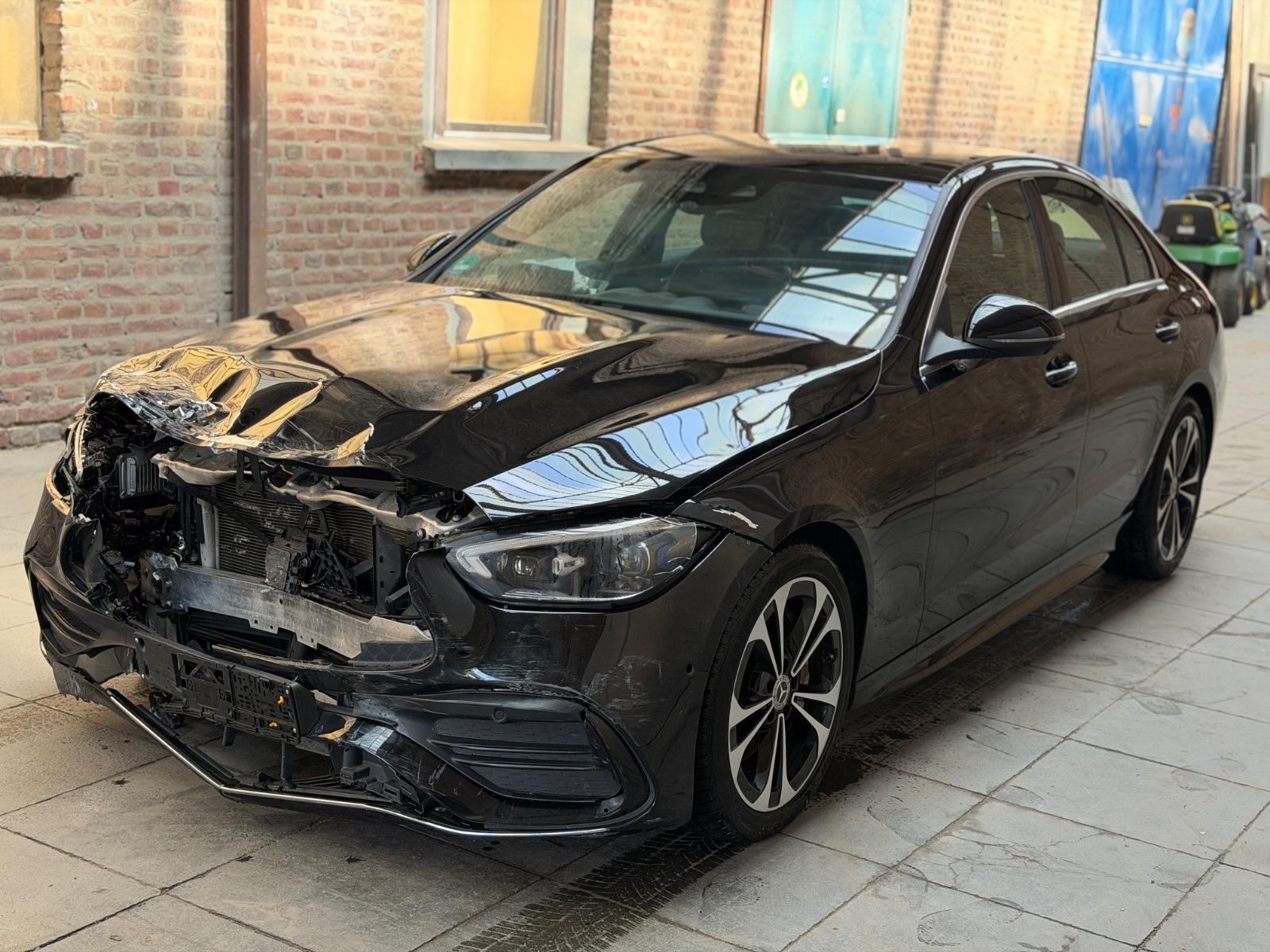 Mercedes-Benz C 300d AMG Burmeister Panorama Distronic 360