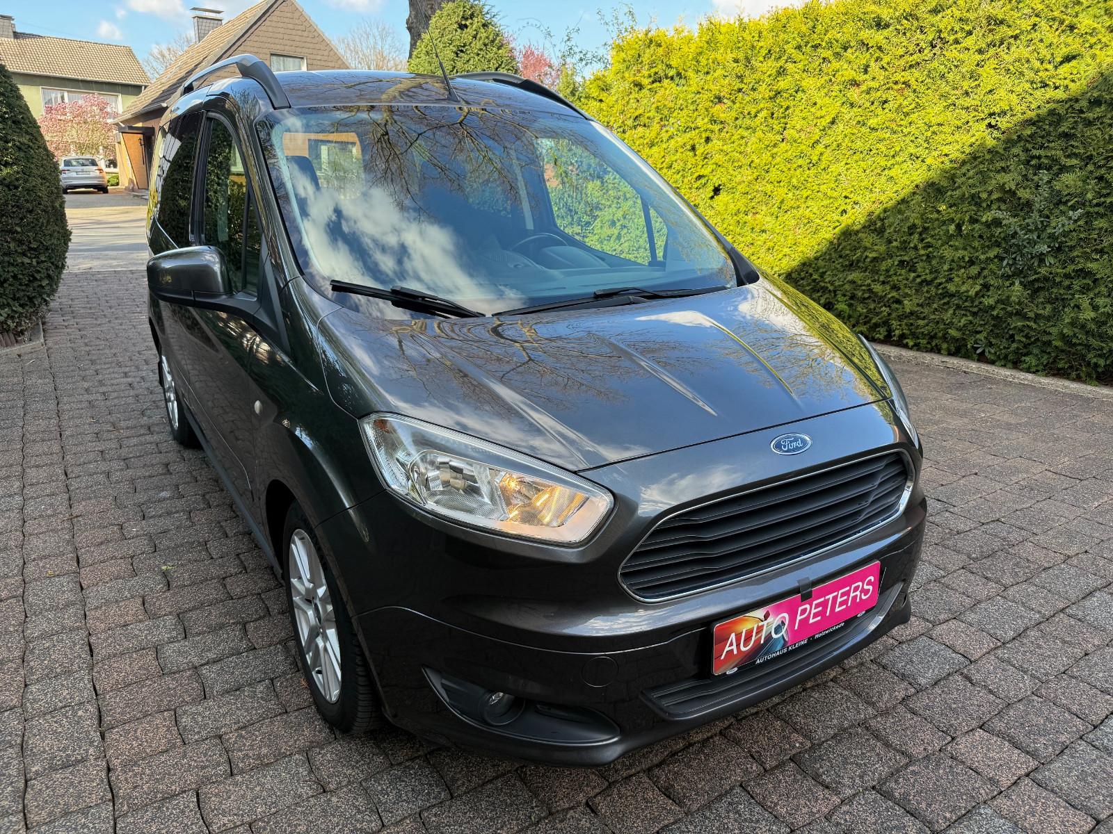 Ford Tourneo Courier Titanium, sehr gepflegt