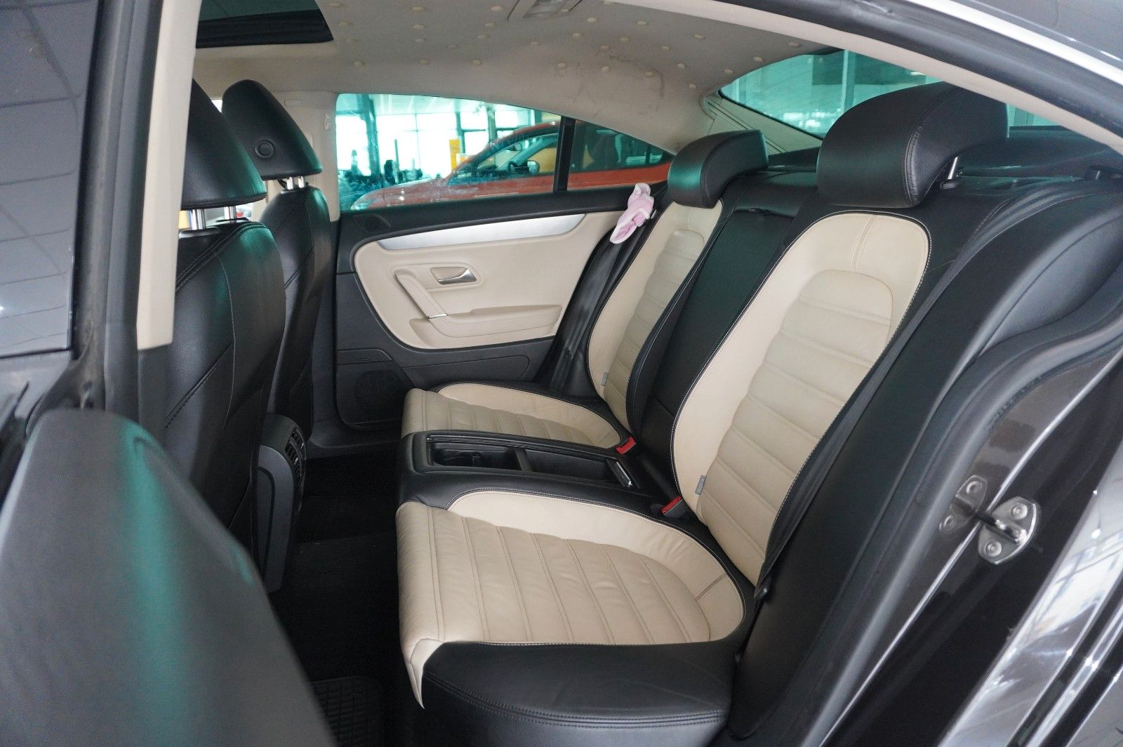 Fahrzeugabbildung Volkswagen Passat CC 2.0 TDI COUPE NAVI/BI-XENON/SHZ/PANO.