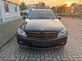 Mercedes-Benz C 200 C -Klasse T-Modell C 200 T CDI*Leder - Mercedes-Benz C 200 aus 2011 mit Diesel-Antrieb: Kombi