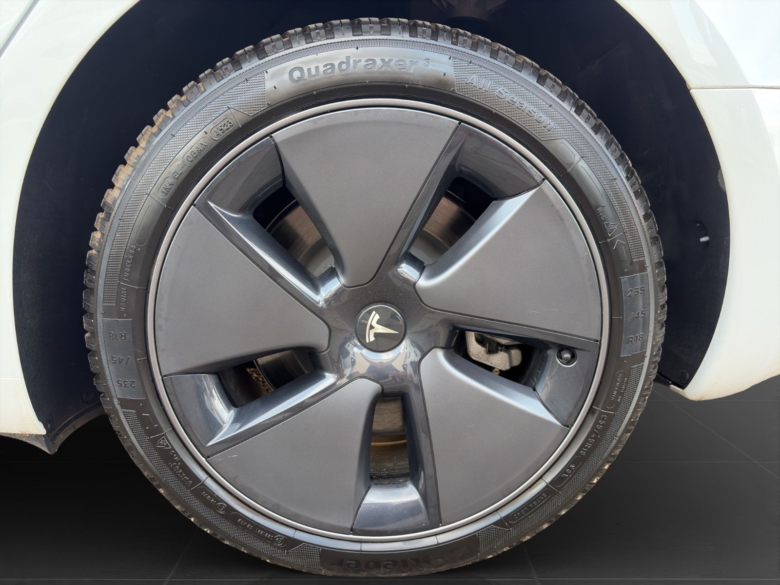 Tesla Model 3 Basis RWD 1.Hand Gigafactory Shanghai foto 19
