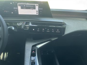 Peugeot 3008 GT 1.2 145 Hybrid Kam.+KeyLess+Navi+SHZ+ACC