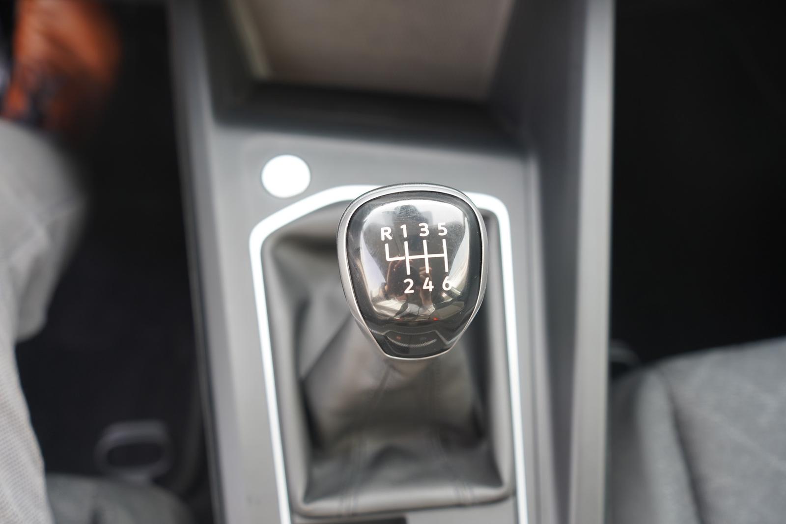 Volkswagen Golf VIII 1.0 Life LED Navi App-Connect ACC PDC, миниатюра 20