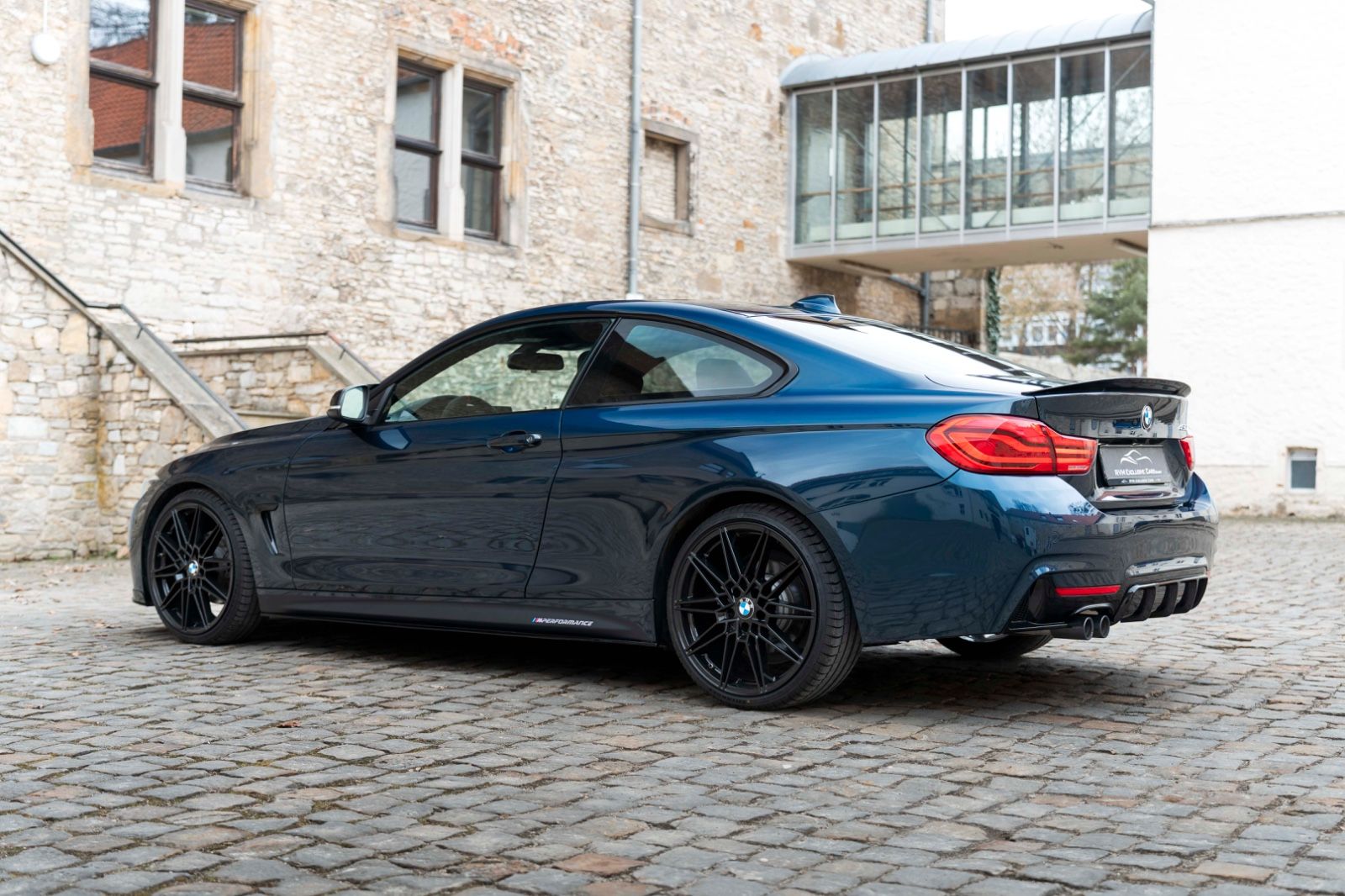 Fahrzeugabbildung BMW 430I M-Performance HIFI LED KAM CARPLAY CARBON