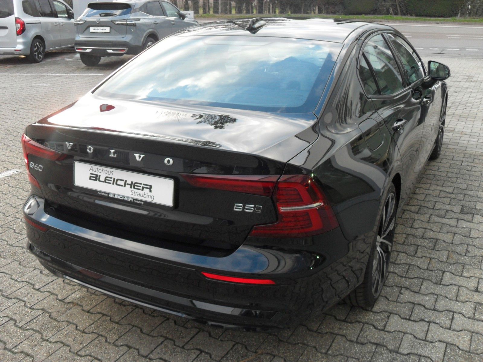 Fahrzeugabbildung Volvo S60 Ultimate Dark | AWD | Standheizung | Sportfa