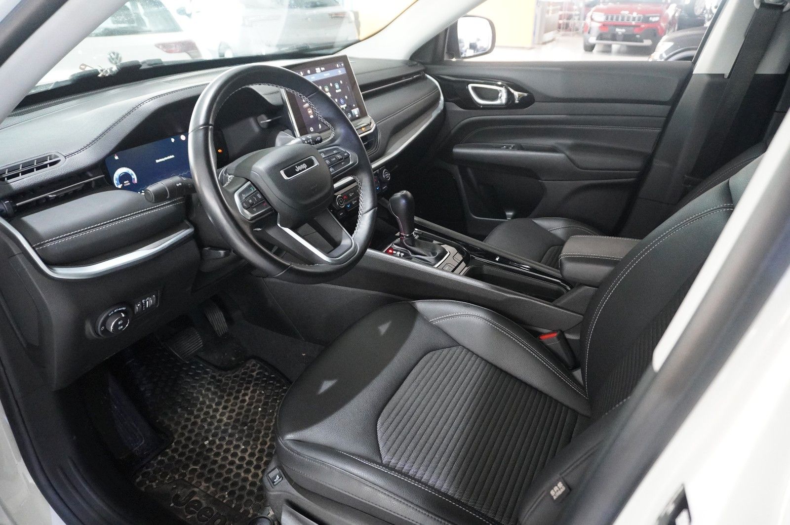 Fahrzeugabbildung Jeep Compass 1.3T GSE LIMITED NAVI/LED/360°/VIRT/DAB+