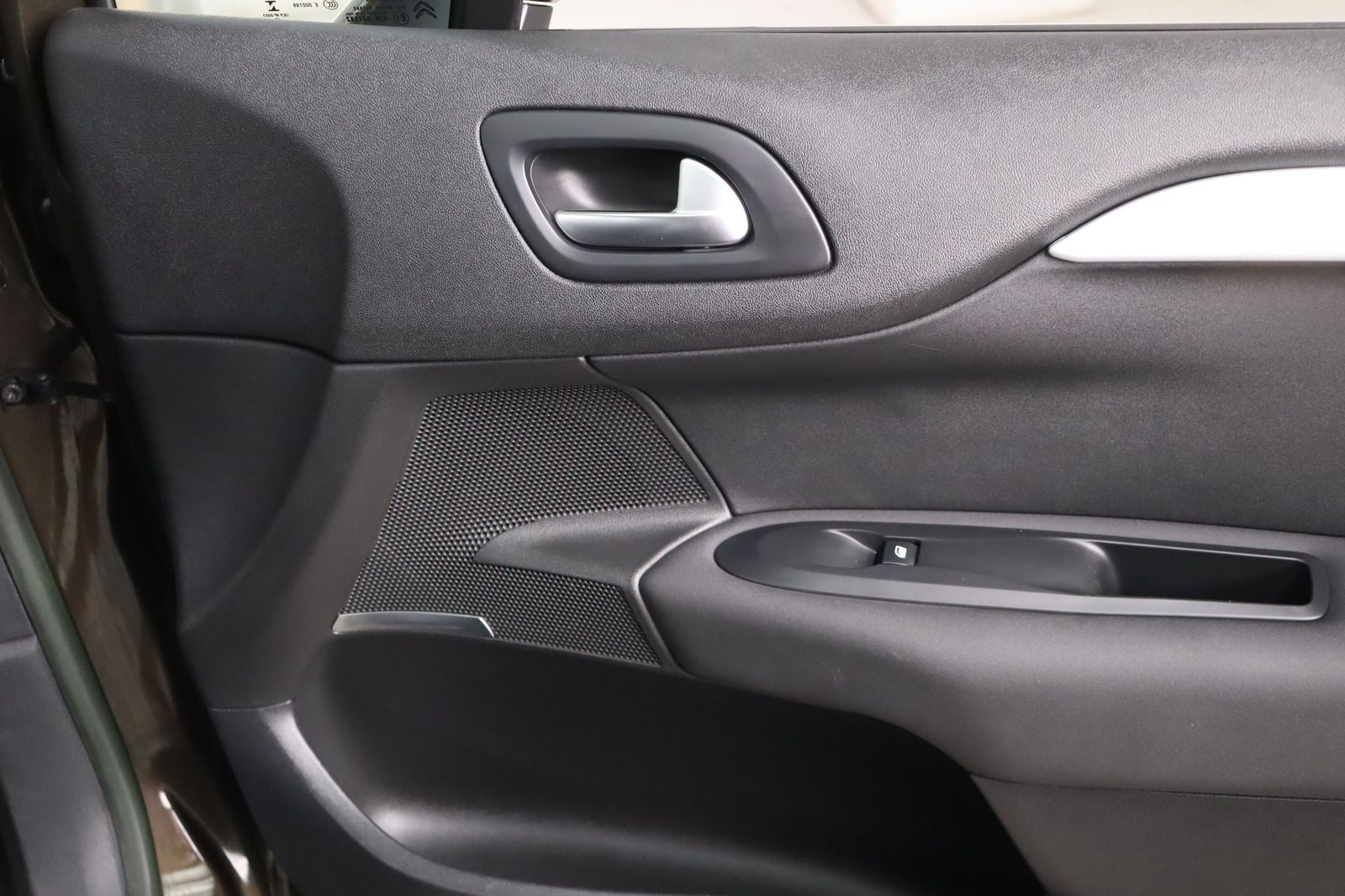 Fahrzeugabbildung Citroën C4 1.6 * HU 03.2028 * Selection