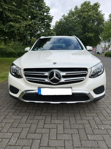 MERCEDES-BENZ GLC 250 d 4MATIC Autom. -Comand, AHK, Distronic,