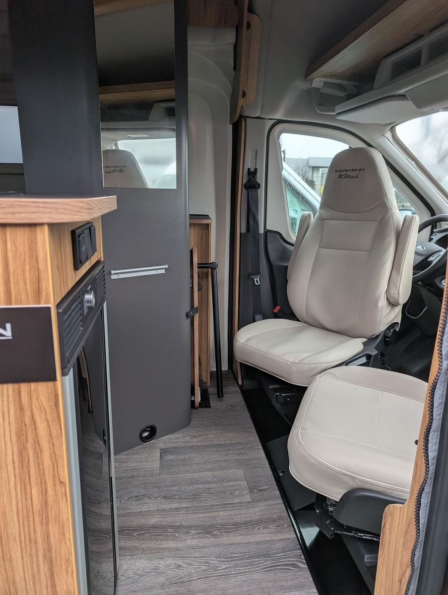 Fahrzeugabbildung Karmann Dexter 4x4 DE 570 AW Klima, RückfahrCAM, AHK