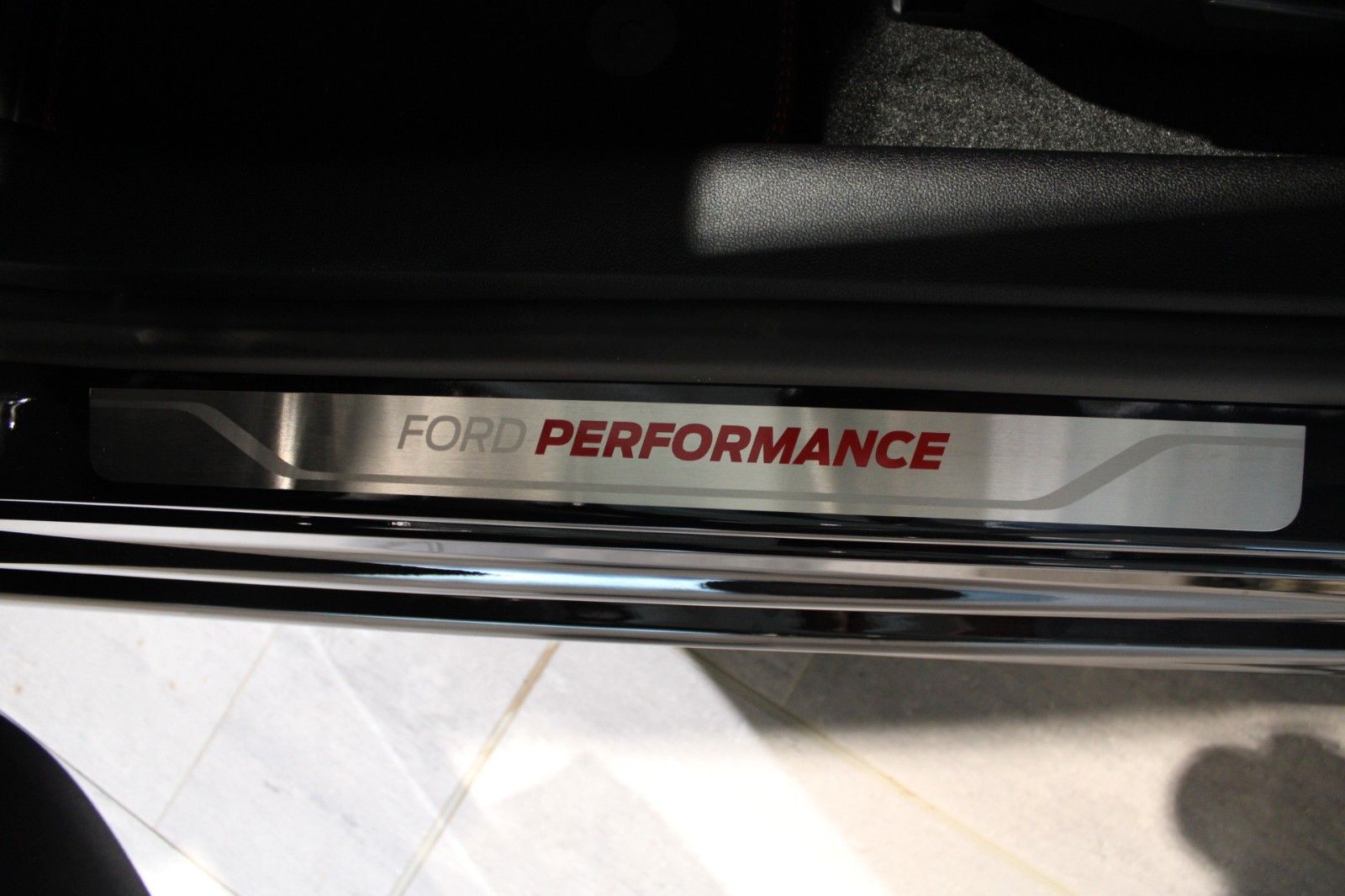 Fahrzeugabbildung Ford Focus ST X Aut. LED Panodach HUD B&O WinterPaket