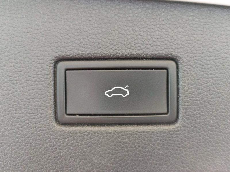 Fahrzeugabbildung Volkswagen Tiguan 1.4 TSI eHybrid R-Line  AHK+MATRIX-LED+NA