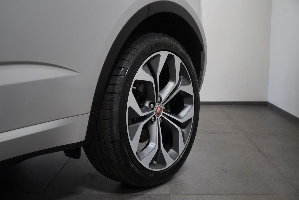 Jaguar E Pace