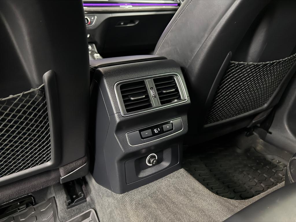 Audi Q5 2.0 TDI quattro S line Black, Foto 18 von 50