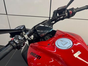 Ducati Diavel V4