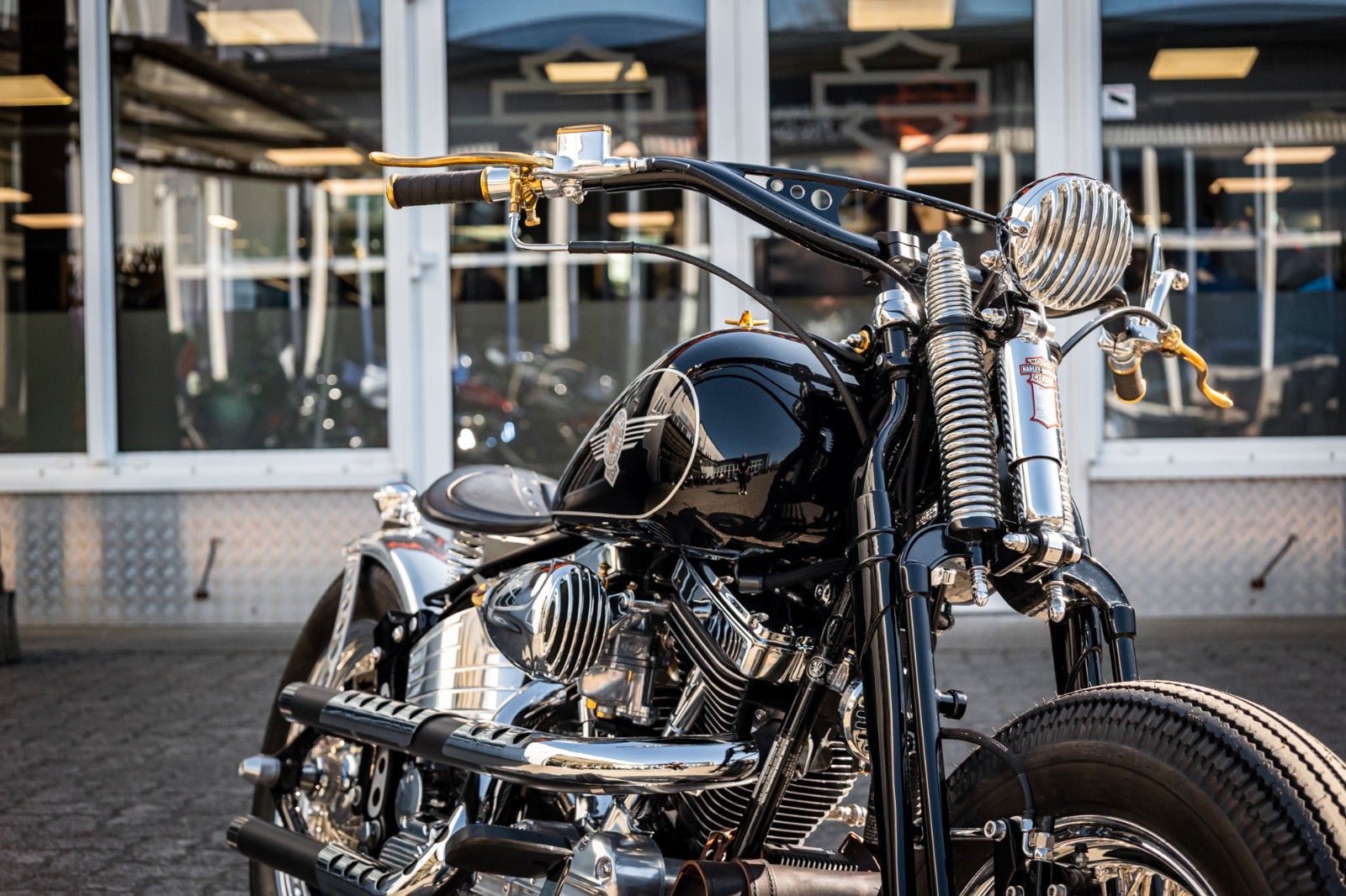 Fahrzeugabbildung Harley-Davidson Heritage Springer FLSTC 1989 Oldschool Custom