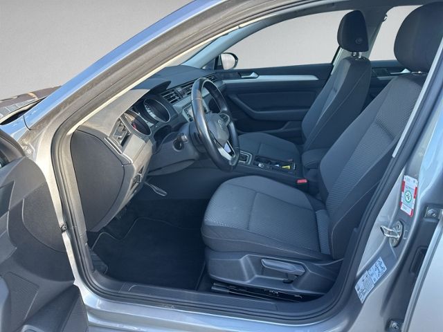 Passat Variant 2.0 TDI DSG LED+NAVI.+AHK+RFK+ACC