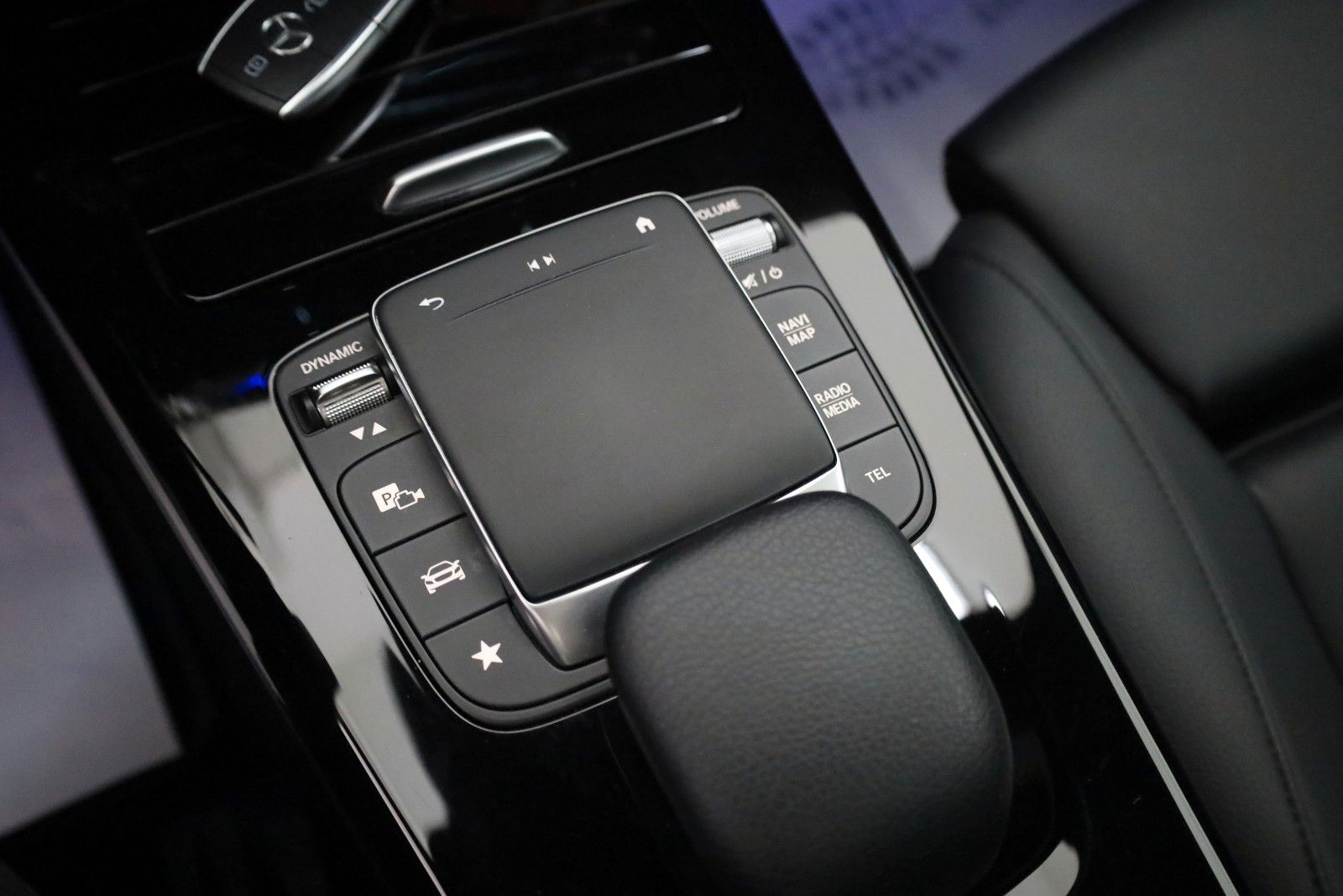 Fahrzeugabbildung Mercedes-Benz A 250e Progressive,Leder,Navi,LED,SH,Kamera,Pano