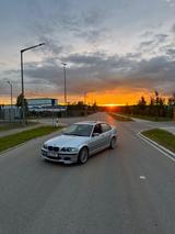 BMW 330i | M-Paket ab Werk | Schalter - BMW 330 aus 2001: 330i