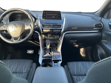 Mitsubishi Eclipse Cross 1.5 T-MIVEC Connect Carplay+SHZ+RF
