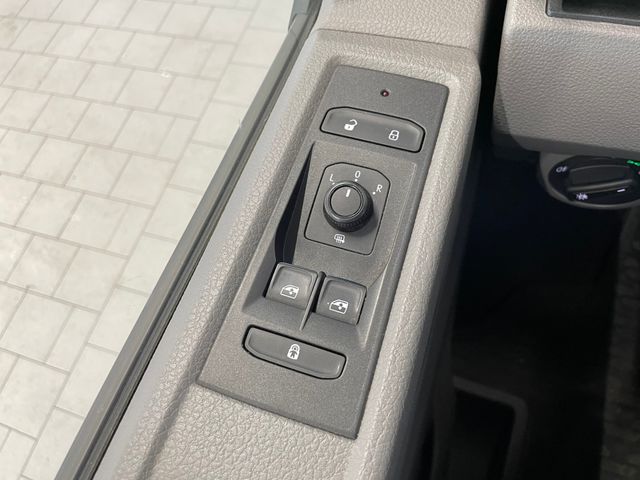 T6.1 Transporter Kombi lang 2.0 TDI DSG