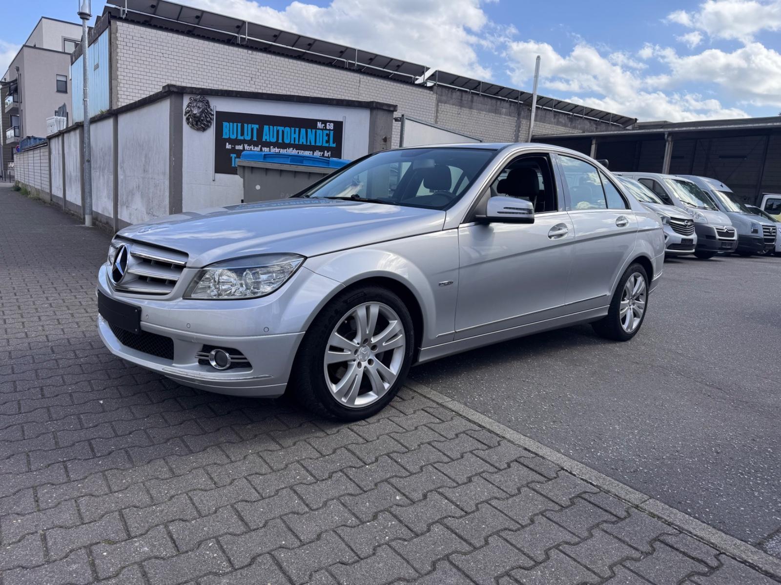 Mercedes-Benz Limousine C 180 CGI BlueEfficiency Navi-Kamera