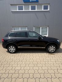 Volkswagen Touareg - 4