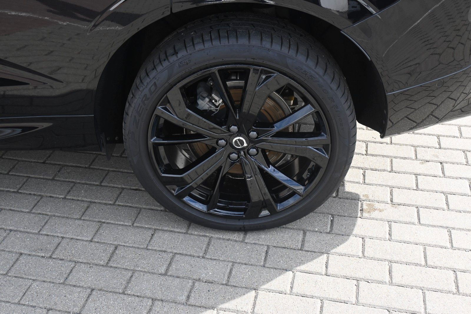 Fahrzeugabbildung Volvo XC60 T8 Ultimate Black Edit.*360°*AHK*HUD*PANO*