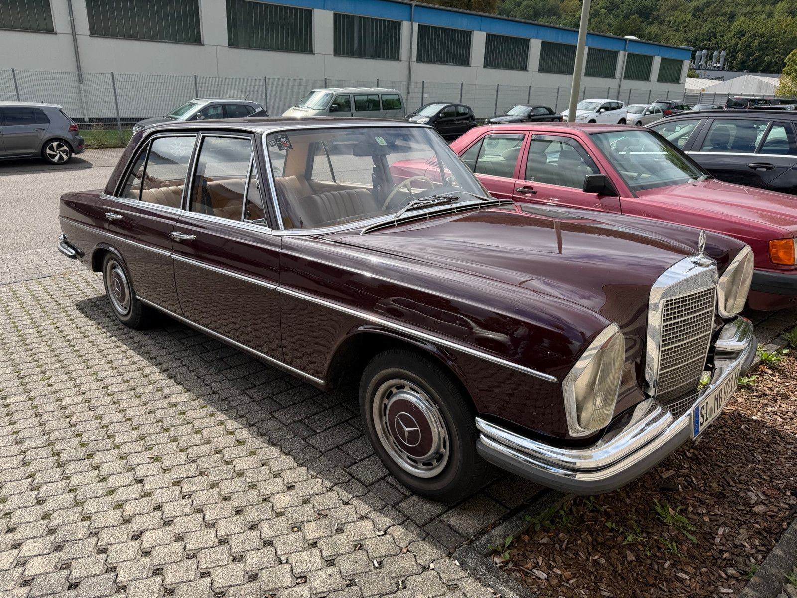 Fahrzeugabbildung Mercedes-Benz 280 SE Automatik / Schweizer Erstzulassung