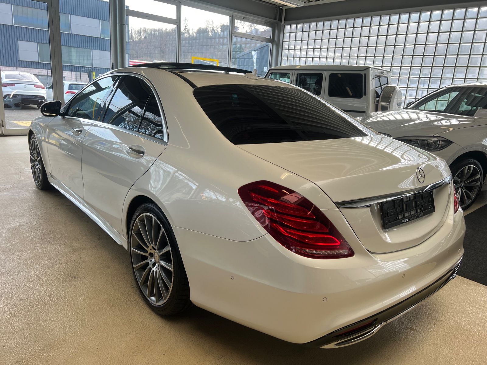 Fahrzeugabbildung Mercedes-Benz S 350 BlueTec / d AMG LINE *DIAMANT-WEIß*