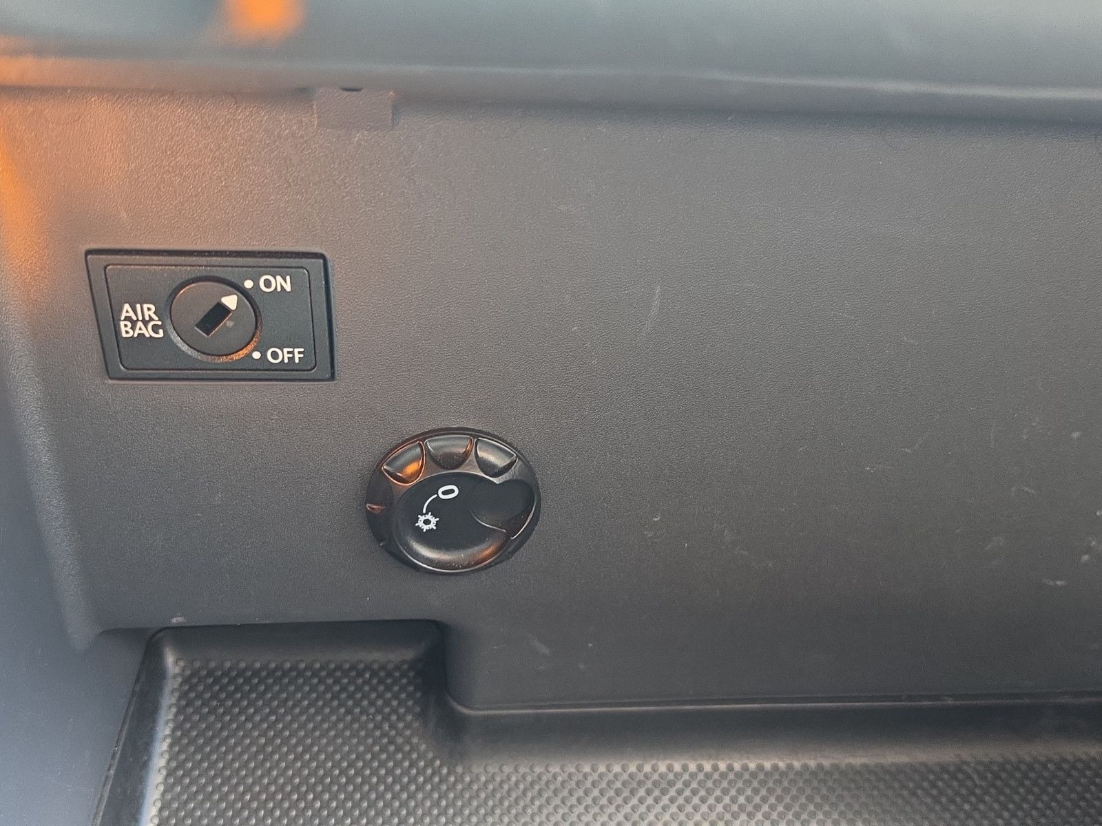 Fahrzeugabbildung Volkswagen Touran Match AUTOMATIK LEDER  PDC SHZ PDC