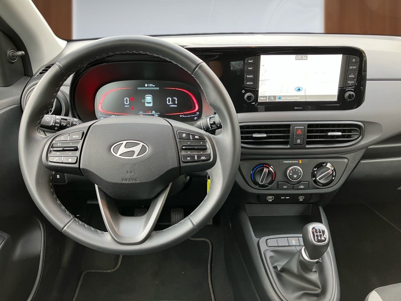Fahrzeugabbildung Hyundai i10 SELECT Fernlichtass. Kam. Navi PDC SpurH