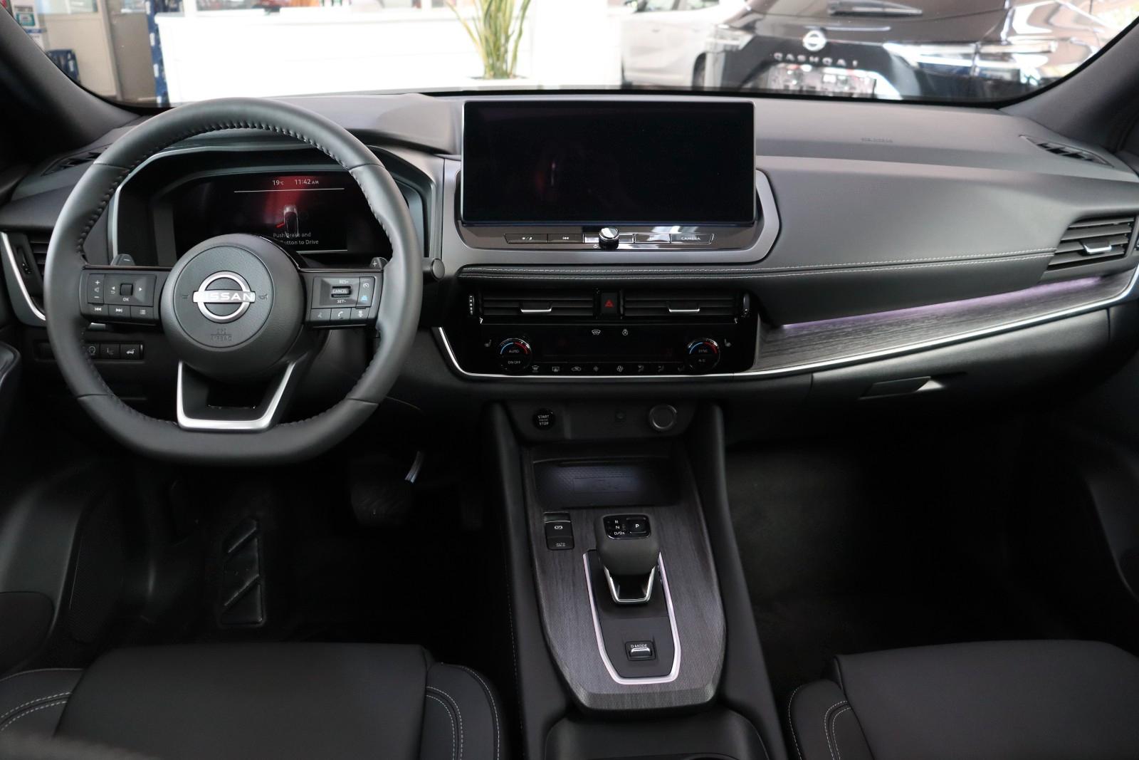 Nissan Qashqai 1.3 Tekna PANO Leder HUD 360° 19" SOFORT, миниатюра 7