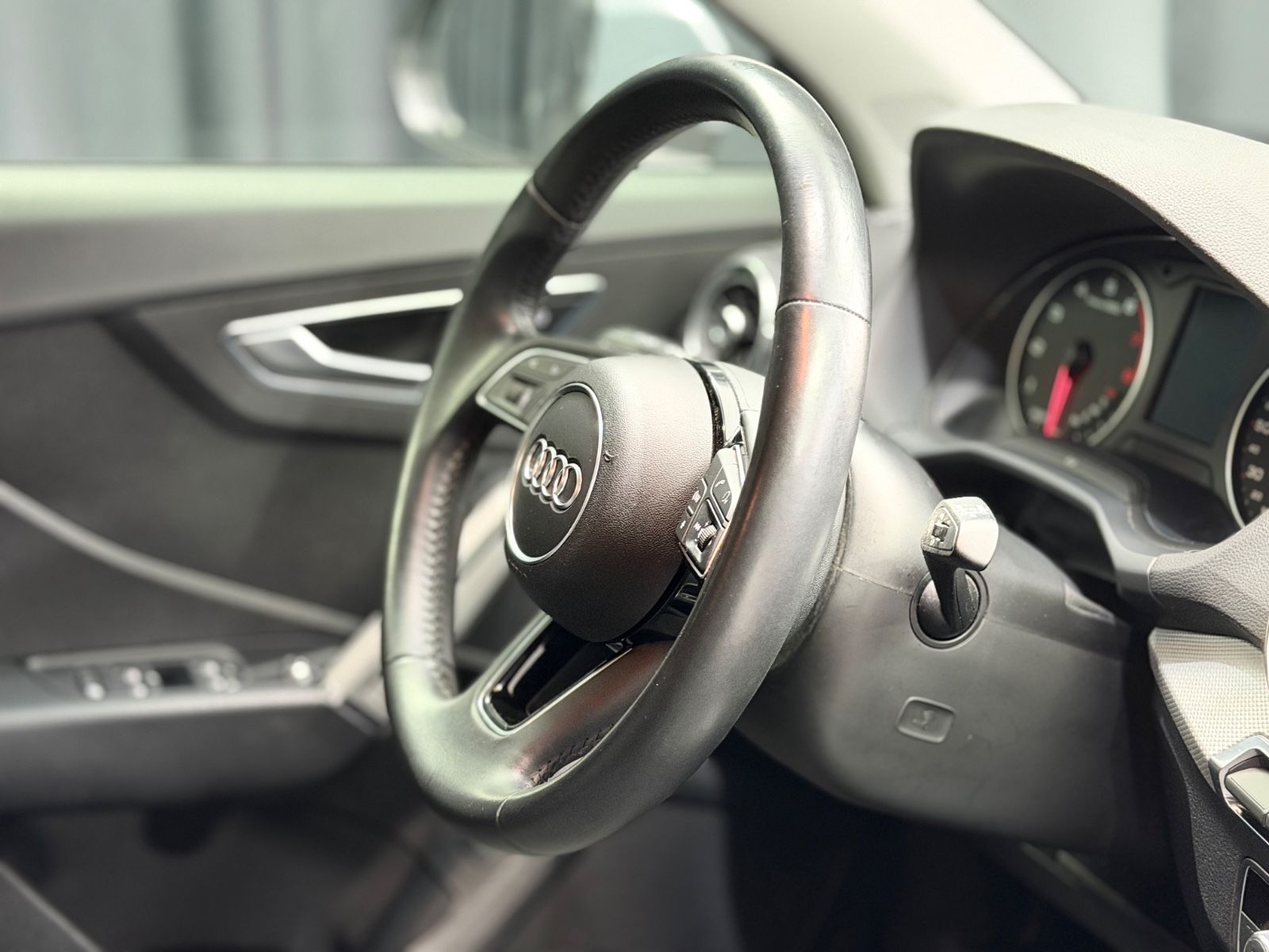 Fahrzeugabbildung Audi Q2 basis ultra|S-TRONIC|NAVI|PDC|LED LICHT|