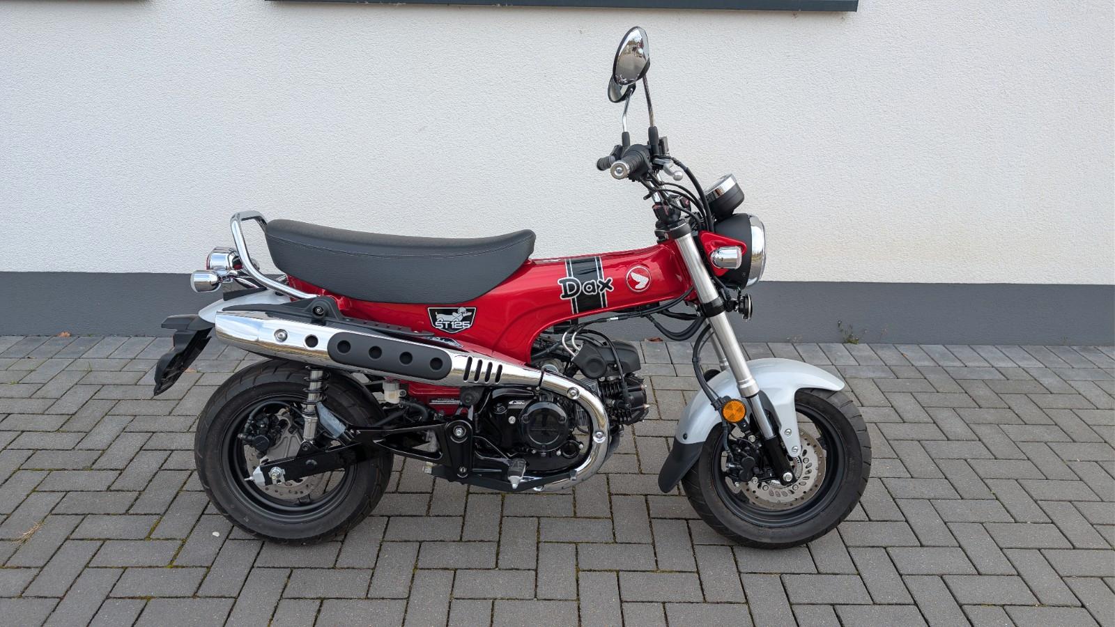 Honda ST125 DAX - Pearl Nebula Red - wenig Km