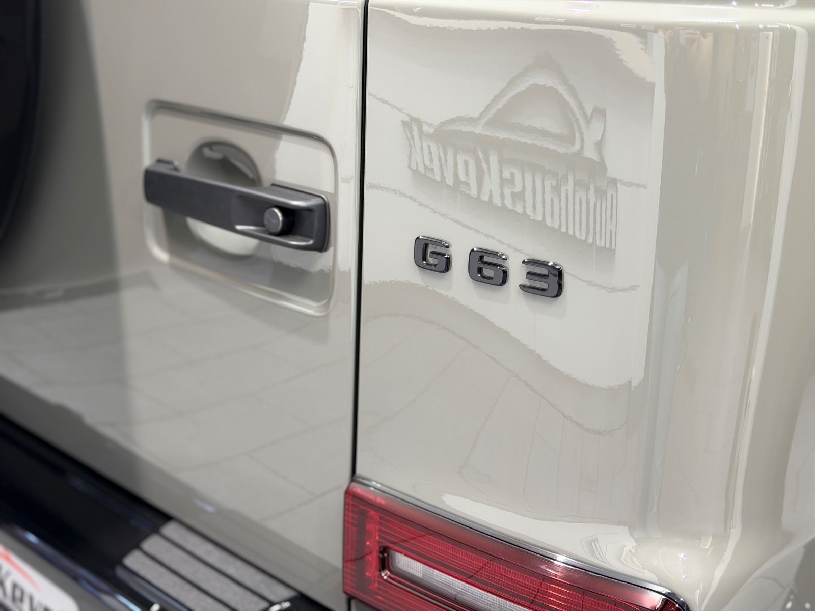 Fahrzeugabbildung Mercedes-Benz G 63 AMG|MY26|A22|PERFORMANCE|TV|VOLL|CARBON|