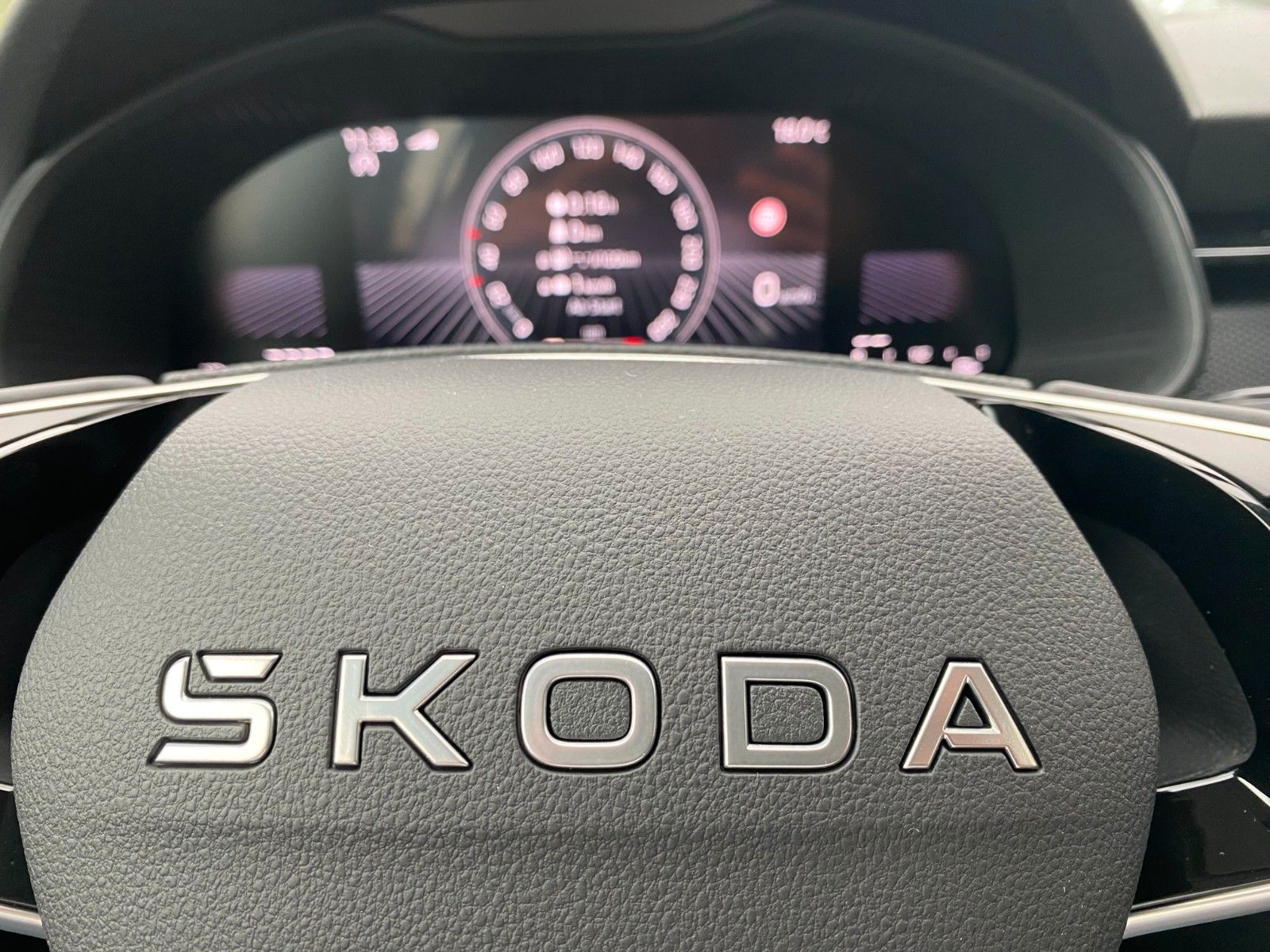 Fahrzeugabbildung SKODA Scala Selection 1,5 TSI *Sitzhz. *Smart-Link