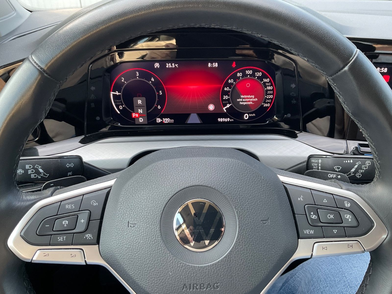 Fahrzeugabbildung Volkswagen Golf 2.0 TDI DSG Life,ACC,CarPlay,LED,Navi