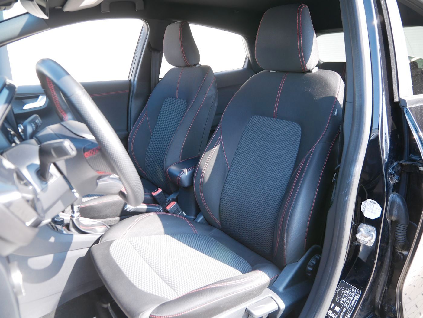 Fahrzeugabbildung Ford Puma 1.0 EcoBoost ST-Line NAVI SHZ+LHZ Klimaauto