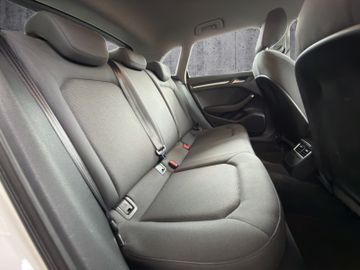 Audi A3 Sportback 30 TDI basis*LED*NAVI*TEMPOMAT*TOP