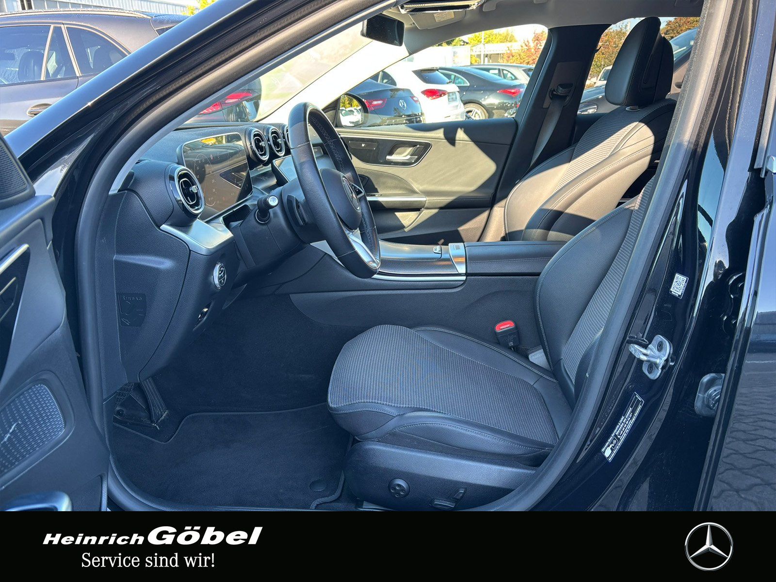 Fahrzeugabbildung Mercedes-Benz C 220 d T AHK*LED*KAMERA*APPLECARPLAY*AVANTGARDE