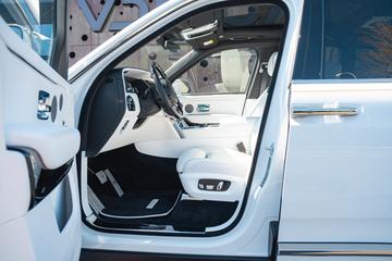 2019 ROLLS-ROYCE CULLINAN — миниатюра 17