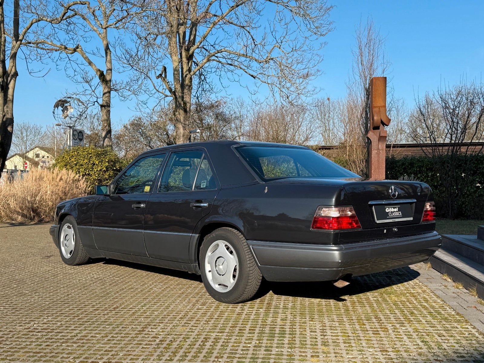 Fahrzeugabbildung Mercedes-Benz E 200