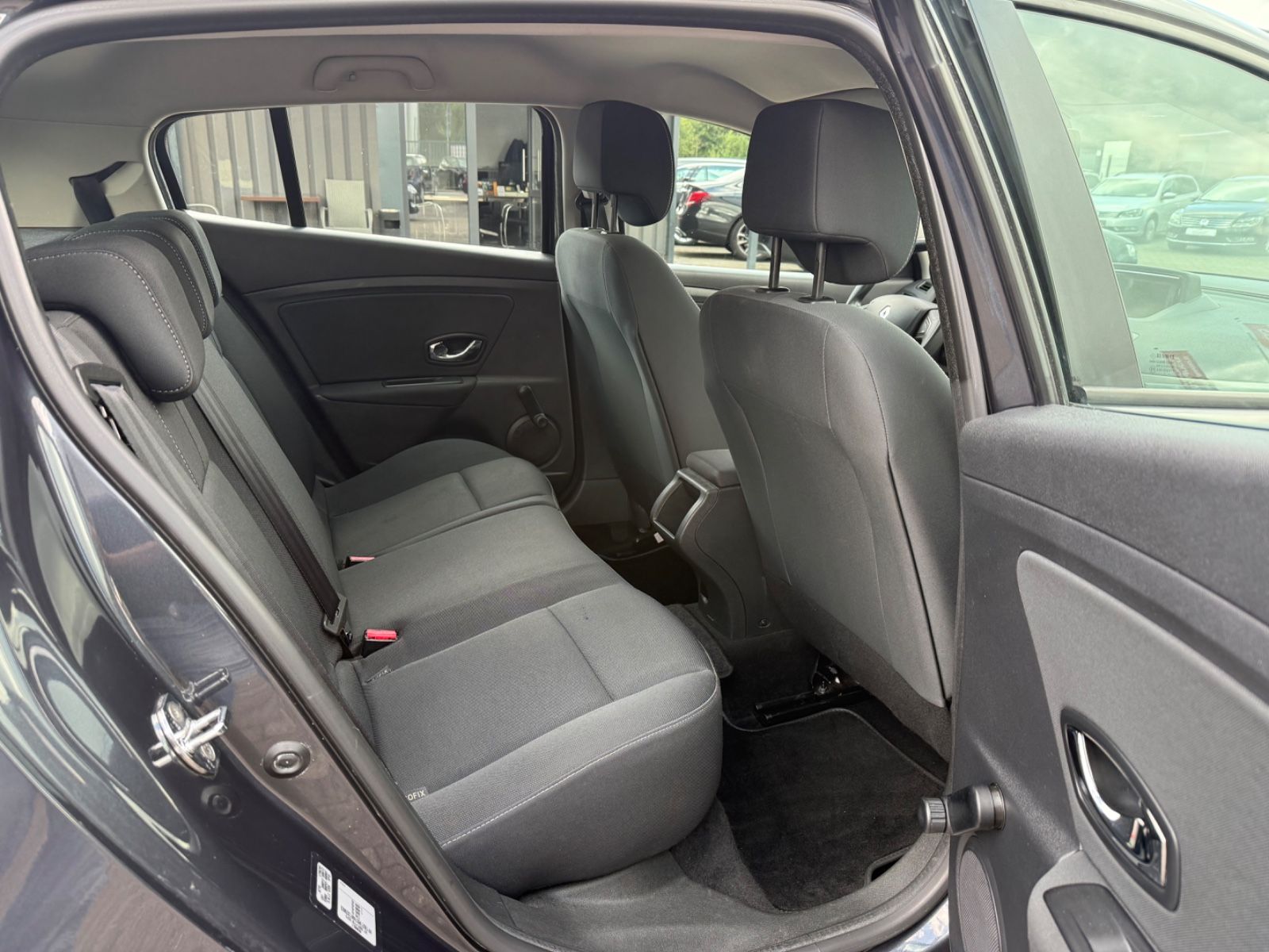 Megane III Lim. 5-trg.Tomtom Edition*NUR 76000KM
