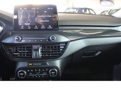 Fahrzeugabbildung Ford Focus ST-Line,Sitzheizung,Kamera,Top-Zustand