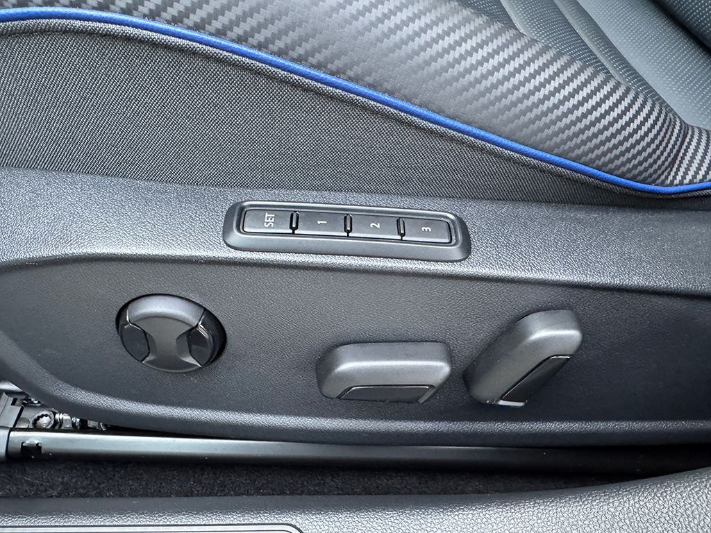 Golf VIII R 20 YEARS *MATRIX*H&K*HUD*LEDER*