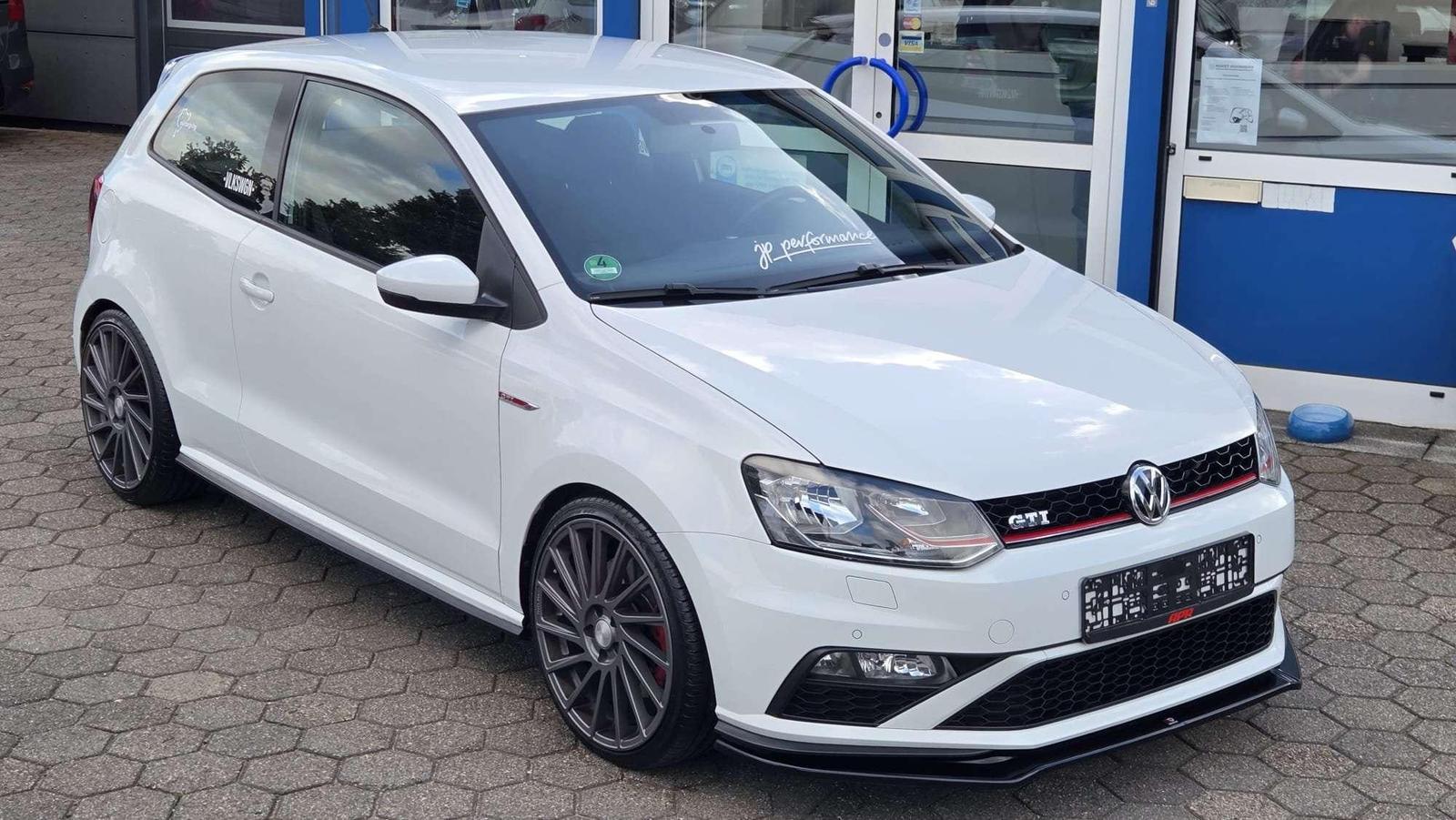 Volkswagen Polo GTI  REMUS   18  BROCK   H R  Maxton